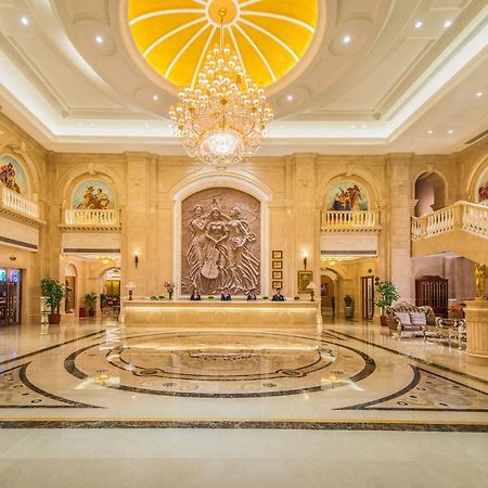 Vienna International Hotel Yantai Changjiang Road Xingyi Square Branch מראה חיצוני תמונה