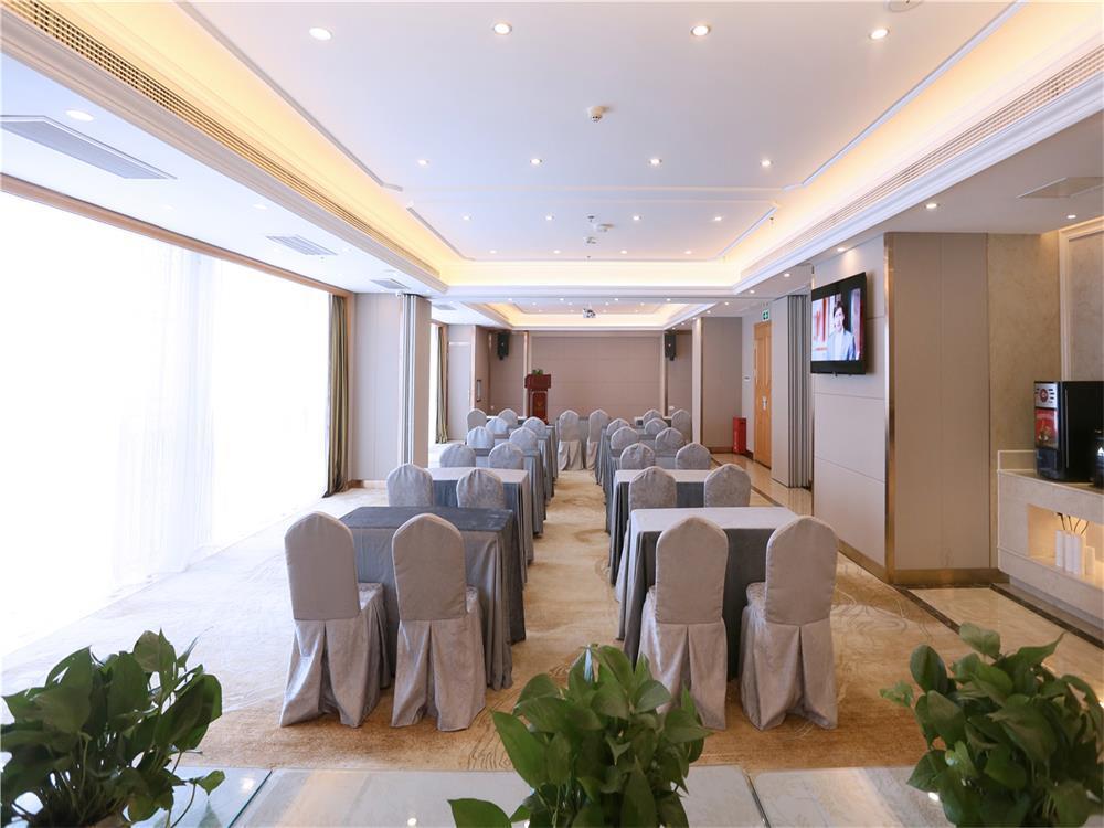 Vienna International Hotel Yantai Changjiang Road Xingyi Square Branch מראה חיצוני תמונה